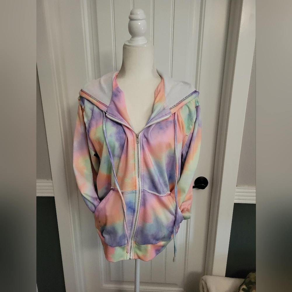 Colorful long sleeve zip up